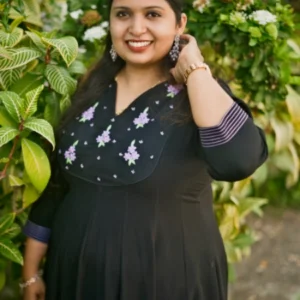 16-Panel Kurti with Floral Handwork
